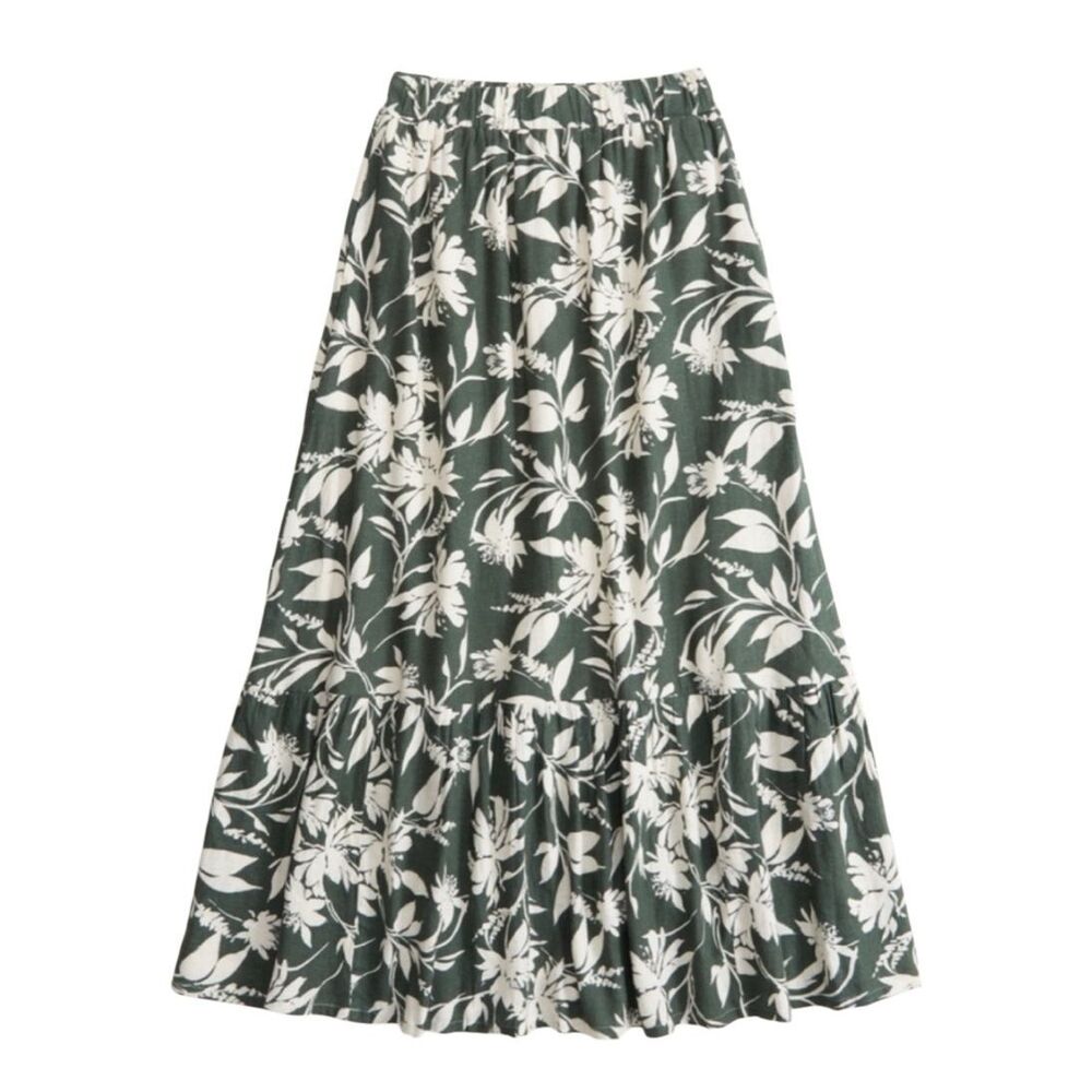 A&F Linen Blend Tiered Maxi Skirt, Large. Olive green and cream pattern. Summer,